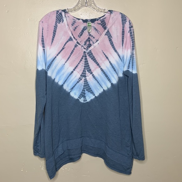 GREEN TEA V-Neck BOHO Tie Dye Shark Bite Soft Stretchy Popover Top, Large - Picture 1 of 12
